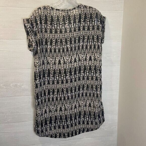 H&M Women's Scoop Neck Printed Rolled Cap Sleeve Blouse‎ Tops - Picture 4 of 6